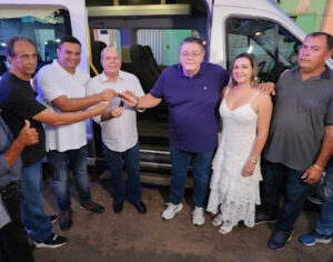 Hildo Rocha e Kleber Tratorzão entregam van para TFD e inauguram Centro de Especialidades Odontológicas
