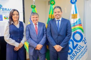 Lucyana Genésio e prefeito de Pinheiro, Luciano Genésio, se reúnem com o ministro Wellington Dias