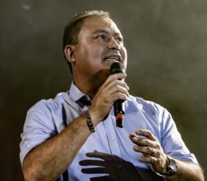Prefeito Facinho caminha para uma reeleição tranquila em Cândido Mendes.