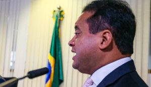 Weverton quer prazo maior para empresas que financiarem folha salarial
