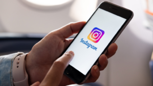 Realização de enquetes eleitorais em stories de Instagram são proibidas e multa pode chegar a R$ 106 mil.
