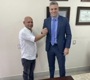 Prefeito Zequinha Ribeiro incansável na busca de mais benefícios para o município de Apicum-Açu