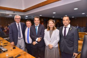 Prefeito Hilton Gonçalo e Presidente do Sebrae Celso Gonçalo visitam Assembleia Legislativa para reunião com líderes políticos