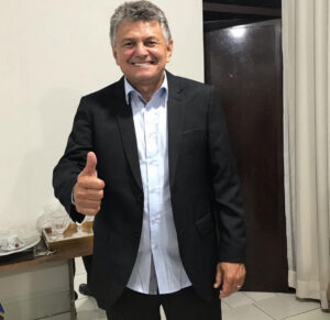 Ministério Público investiga possível irregularidade em licitação de obras em escolas municipais de Ribamar Fiquene