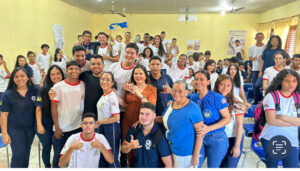 Solange Almeida entrega bebedouro e surpreende alunos ao destinar emenda de 1 milhão de reais para reforma de escola em Santa Inês