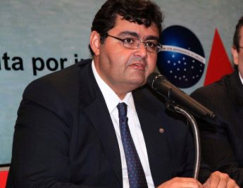 Ex-presidente da OAB-MA, Mário Macieira é transferido em estado grave para hospital no RJ