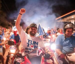 Gigantesca motocada mostra a felicidade do povo de Tuntum em apoiar Fernando Pessoa um prefeito jovem, trabalhador e pagador