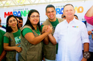 *Prefeito entrega Hospital, Escola, pavimentação e assina Ordens de Serviços