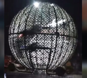 Susto! Vídeo mostra momento do acidente no globo da morte no circo Kroner em São Luís; confira