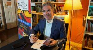 Livro de Daniel Blume é sucesso no Festival de Poesia de Lisboa