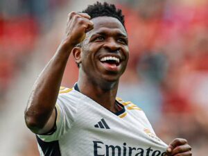 Vini Jr é único brasileiro indicado à Bola de Ouro 2024; veja lista