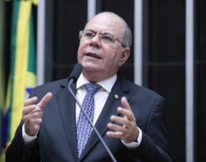 Hildo Rocha reclama de mudança do local da avenida de acesso ao Residencial Milton Amorim e requer auditoria