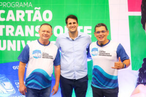 Secretário Orleans Brandão acompanha entrega do Cartão Transporte Universitário