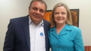 Augusto Lobato pede à executiva nacional para assumir comando do PT