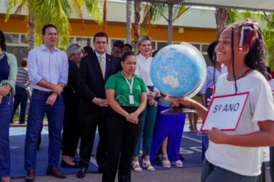 Na Assembleia Legislativa, alunos da Creche-Escola Sementinha brilham em desfile cívico com tema ‘O Universo’