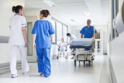 OMS revela que cinco pessoas morrem a cada minuto no país devido a erros médicos, totalizando quase 55 mil pacientes por ano
