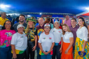 Iracema Vale parabeniza governador Brandão pelo apoio à cultura