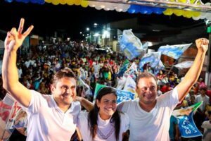 Será que perseguição política a que se refere Weverton em nota é motivada por recusa de Dino em interferir nas investigações da PF?
