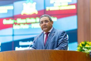 Jota Pinto contesta denúncias de Othelino sobre HTO