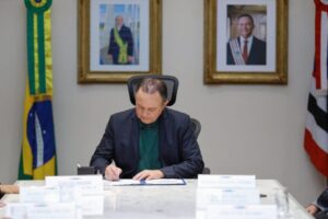 Brandão sanciona lei com ações para a reestruturação da Procuradoria-Geral do Estado