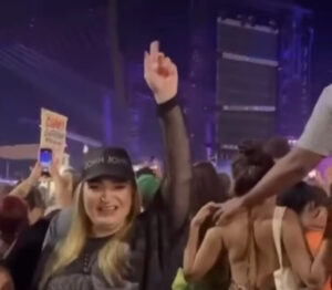 Prefeita que viralizou na área VIP da Madonna é afastada do cargo em Araioses