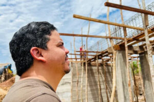 Luciano Genésio vistoria obras na região do Gama em Pinheiro