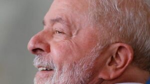 Mistura de hipocrisia com heresia!!! Lula diz que “Deus deixou o sertão sem água” porque ele seria eleito presidente
