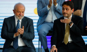 “Vou conversar hoje e vou tomar uma decisão sobre esse assunto”, diz Lula após indiciamento de Juscelino