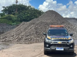 No Itaqui, PF apreende manganês ilegal que iria para a China
