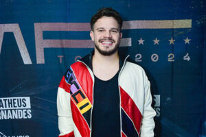 Matheus Fernandes para São Paulo em gravação de DVD