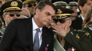 Militares não vêem irregularidades e Bolsonaro proíbe relatório sobre urnas