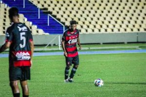 Moto joga mal, mas vence o Cordino e está vivo na briga pela semifinal