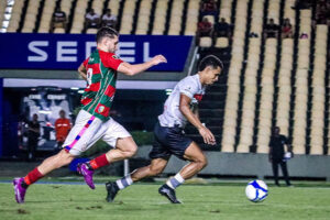 Moto faz mais um jogo ruim, empara em casa e se complica na Série D