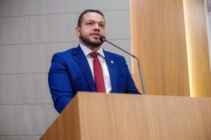 Octávio Soeiro anuncia licença e destaca projetos de seu mandato
