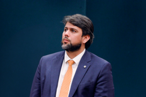 Pedro Lucas destaca ações em benefício das pessoas com autismo