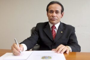 20 anos após, algum candidato a vereador vai superar Pinto nestas eleições em São Luís?