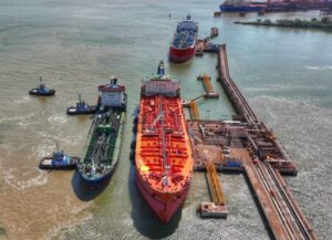 Porto do Itaqui recebe petróleo pela 1ª vez em 40 anos