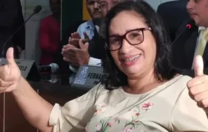 Paula da Pindoba consegue retornar ao cargo em Paço do Lumiar; veja a decisão