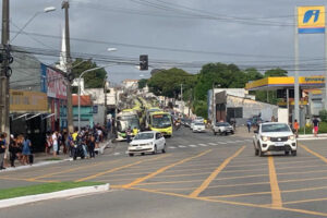 Rodoviários cruzam os braços em protesto contra morte de motorista