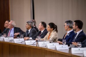 Maranhão participa de reunião de governadores em Brasília