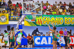 Sampaio Basquete em noite de gala bate Campinas e vai à final da LBF