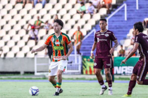 Sampaio joga mal e perde para a Ferroviária em pleno Castelão