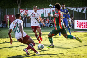 Fluminense vence o Sampaio e abre vantagem para a volta no Maracanã