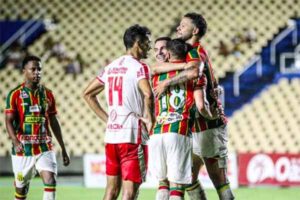 Sampaio goleia Imperatriz e espera adversário da final do Maranhense