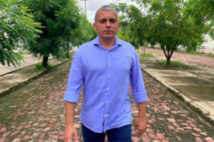 Qual caminho partidário de Schnneyder
