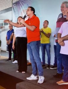 Fábio Gentil a todo vapor em Caxias, entregando e apresentando ações em prol dos caxienses… Assistam aos vídeos!!!