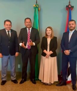 Vídeo: União de Forças; Carlos Figueiredo Recebe Apoio de Iracema Vale e Dr. Marcus Brandão para Projeto em São João Batista