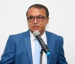 Recém-empossado, Inaldo Pereira nomeia esposa como secretária em Paço do Lumiar