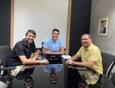 Vereador Marquinhos e Deputado Pedro Lucas Fernandes Discutem Recursos para a Saúde na Secretaria Estadual