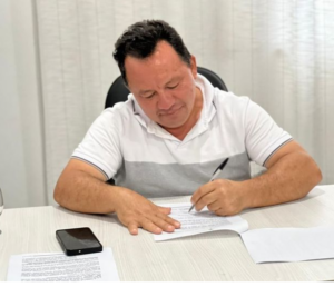 Prefeito de Primeira Cruz é investigado por desvio de bem público
